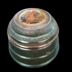 Musical Powder Box Vintage